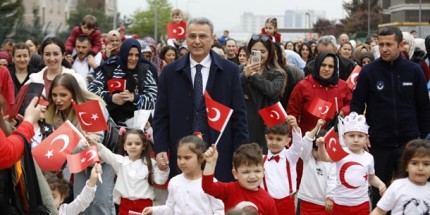 İlkadım’da Minik Yüreklerden Türk Bayrağı’na Büyük Sevgi